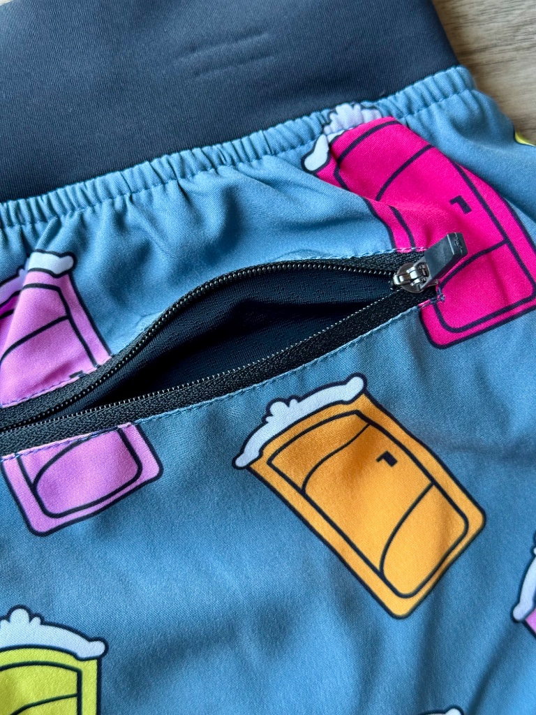 Chicknlegs Porta Potty 4" Running Shorts M Nwt Unisex Novelty — image 8 of 8